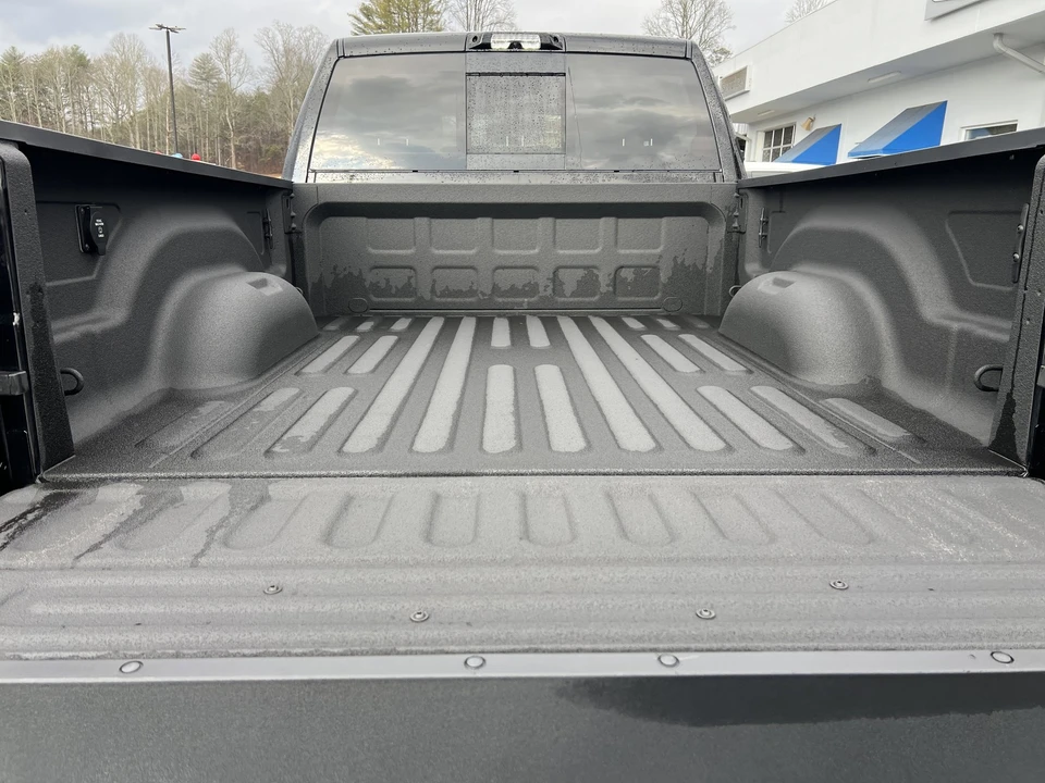 2025 Ram 2500 - Image 8 of 31