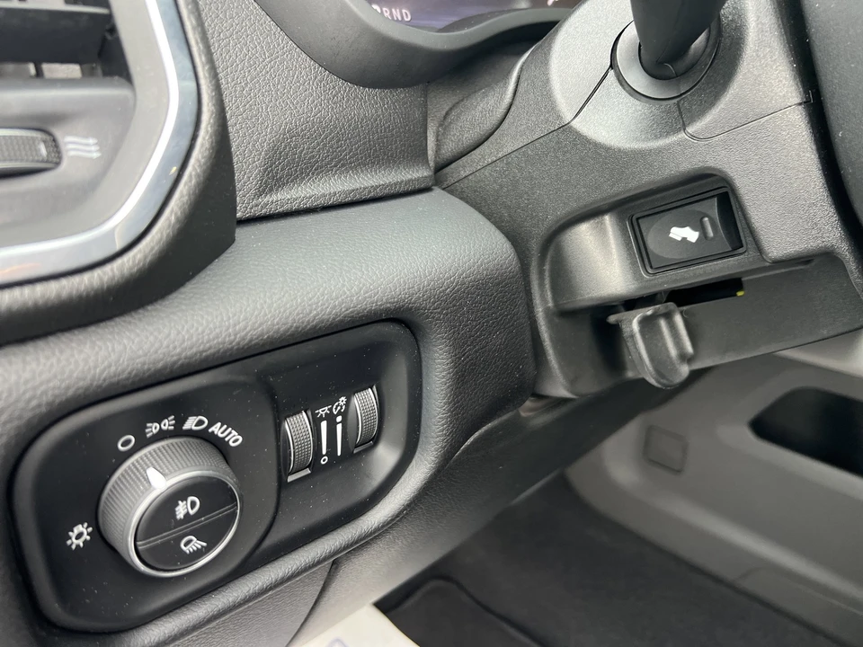 2025 Ram 2500 - Image 22 of 31