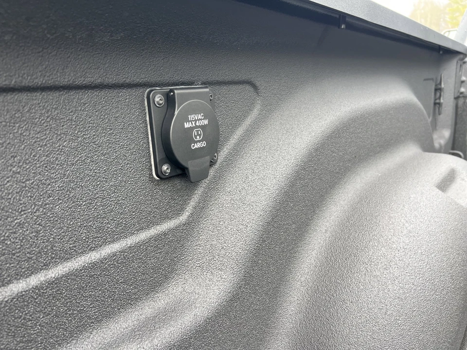 2025 Ram 2500 - Image 9 of 31
