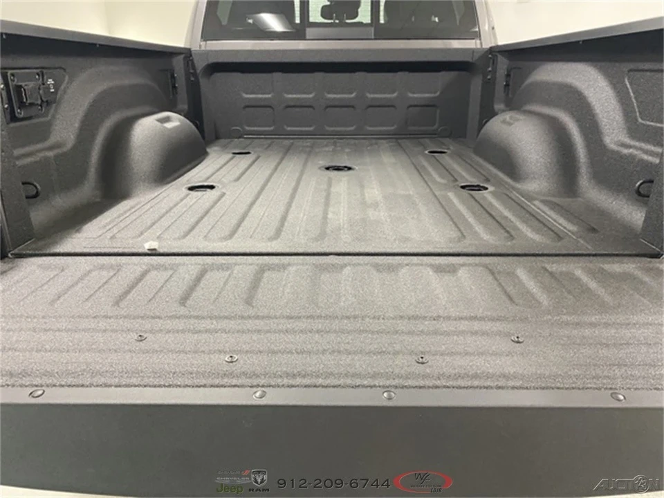 2025 Ram 2500 - Image 8 of 12