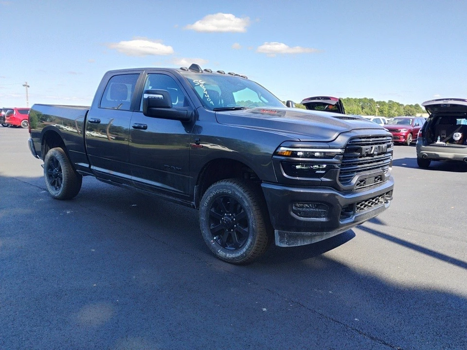 2025 Ram 2500 - Image 3 of 12