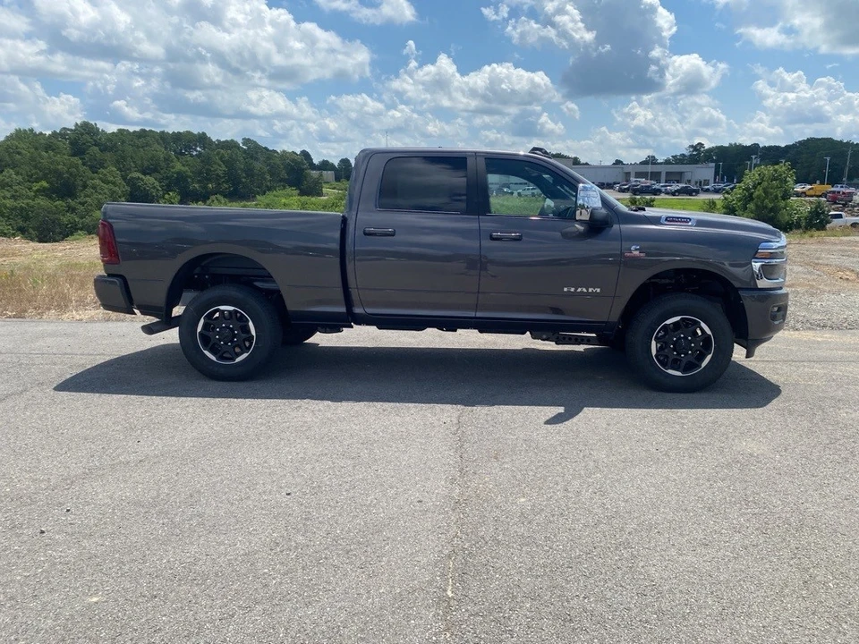2025 Ram 2500 - Image 4 of 12