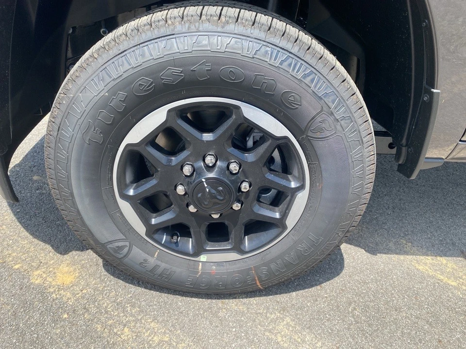 2025 Ram 2500 - Image 9 of 12