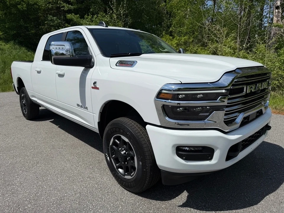 2025 Ram 2500 - Image 5 of 12