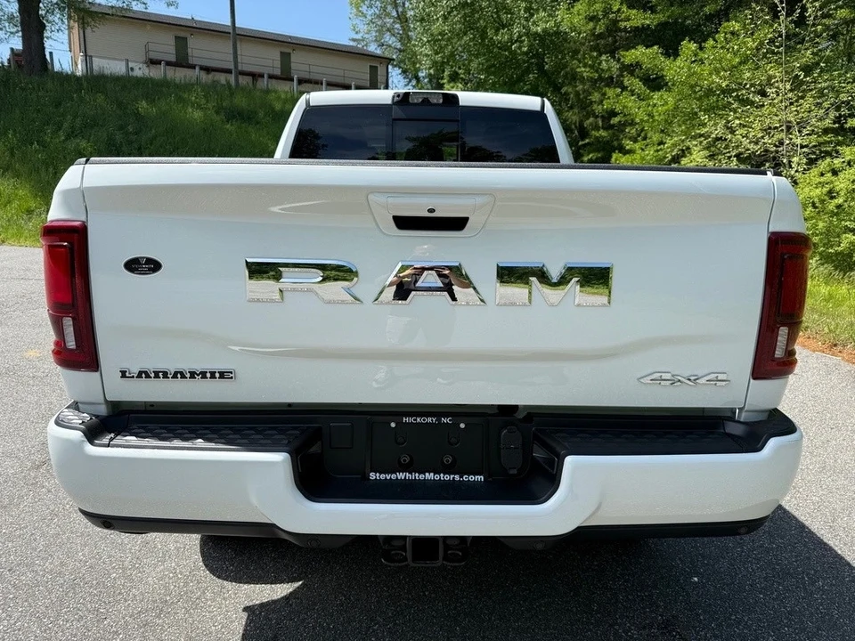 2025 Ram 2500 - Image 8 of 12
