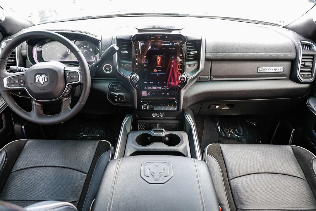 2025 Ram 2500 - Image 10 of 31
