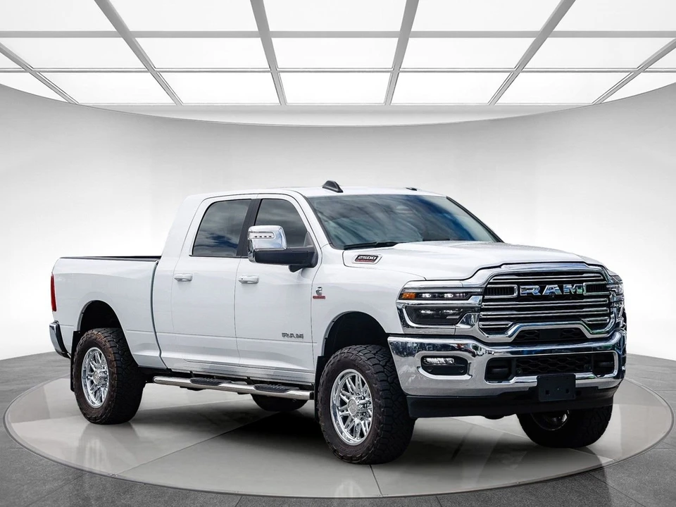 2025 Ram 2500 - Image 5 of 31