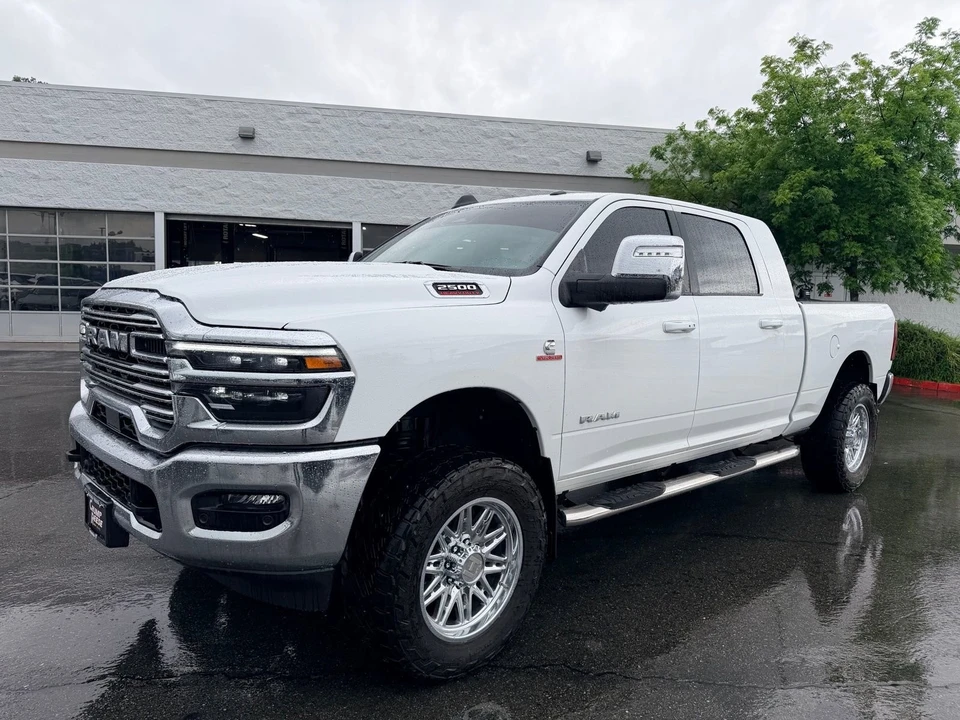 2025 Ram 2500 - Image 2 of 7