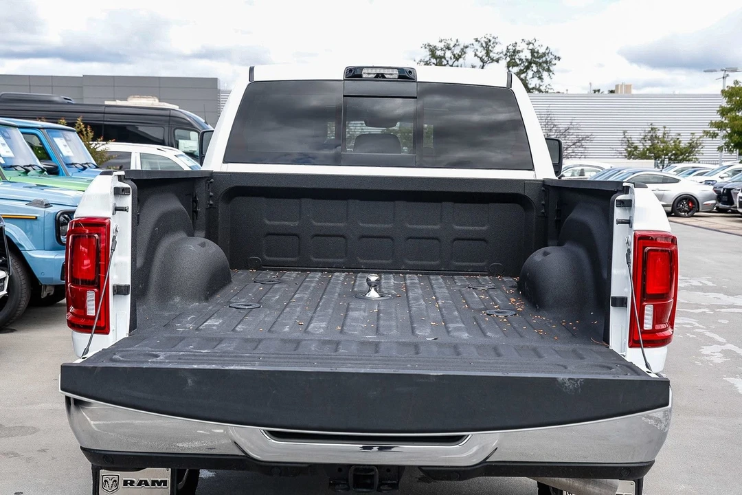 2025 Ram 2500 - Image 25 of 31