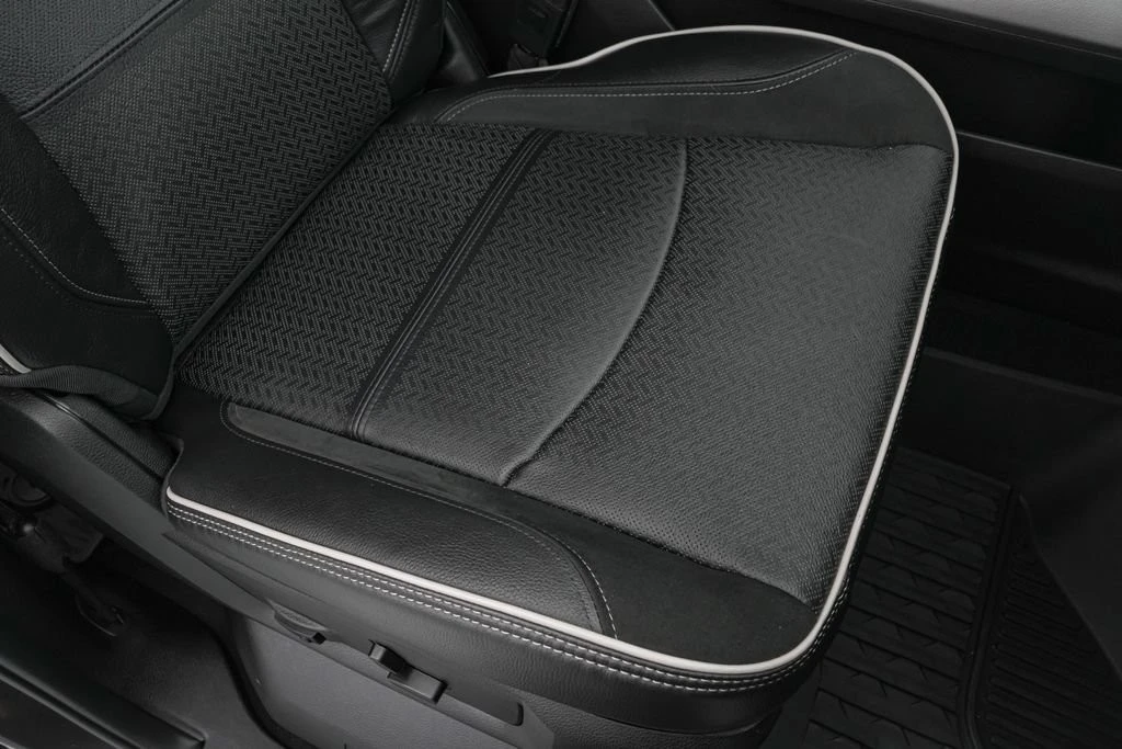 2025 Ram 2500 - Image 23 of 28