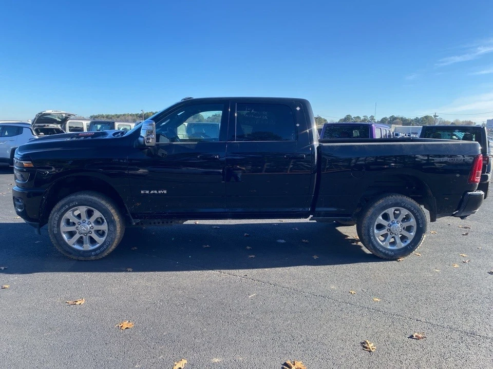 2025 Ram 2500 - Image 8 of 12