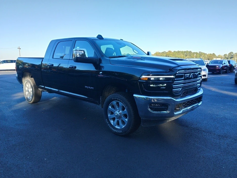 2025 Ram 2500 - Image 3 of 12