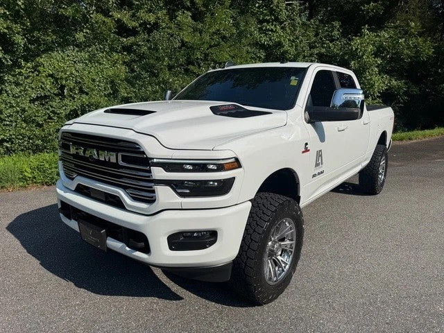 2025 Ram 2500 - Image 2 of 31