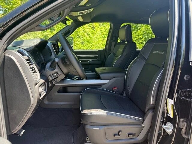 2025 Ram 2500 - Image 14 of 31