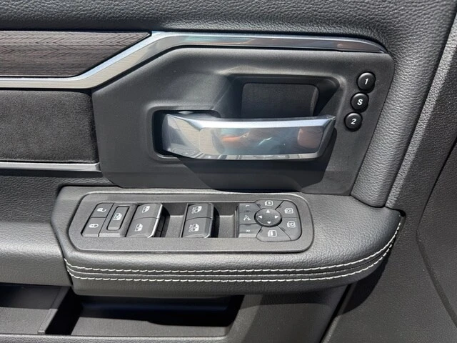 2025 Ram 2500 - Image 15 of 31
