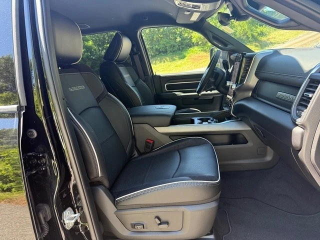 2025 Ram 2500 - Image 22 of 31