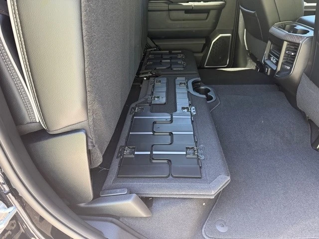 2025 Ram 2500 - Image 21 of 31