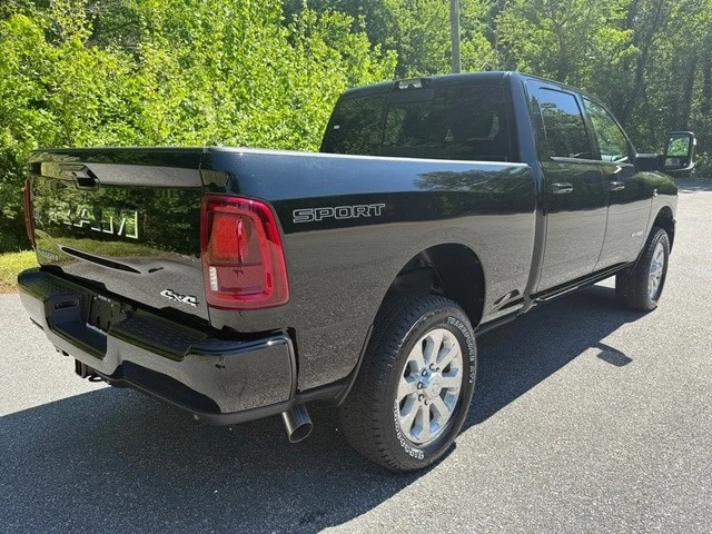 2025 Ram 2500 - Image 7 of 31
