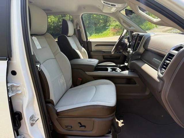2025 Ram 2500 - Image 21 of 21