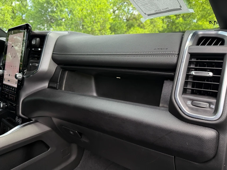 2025 Ram 2500 - Image 28 of 31