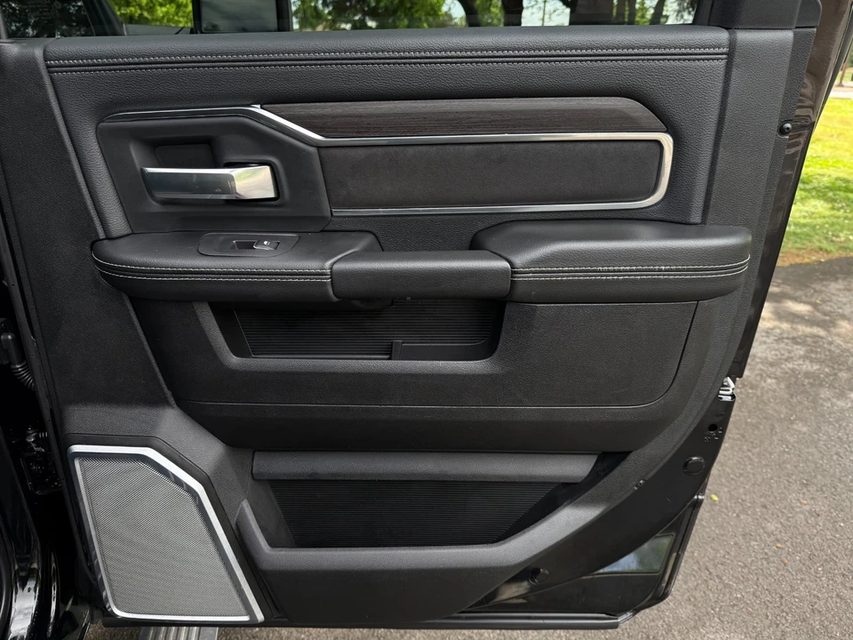 2025 Ram 2500 - Image 23 of 31