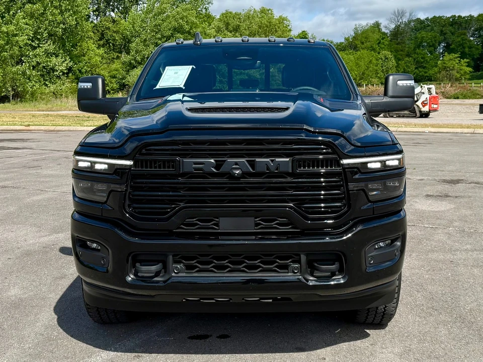 2025 Ram 2500 - Image 6 of 31