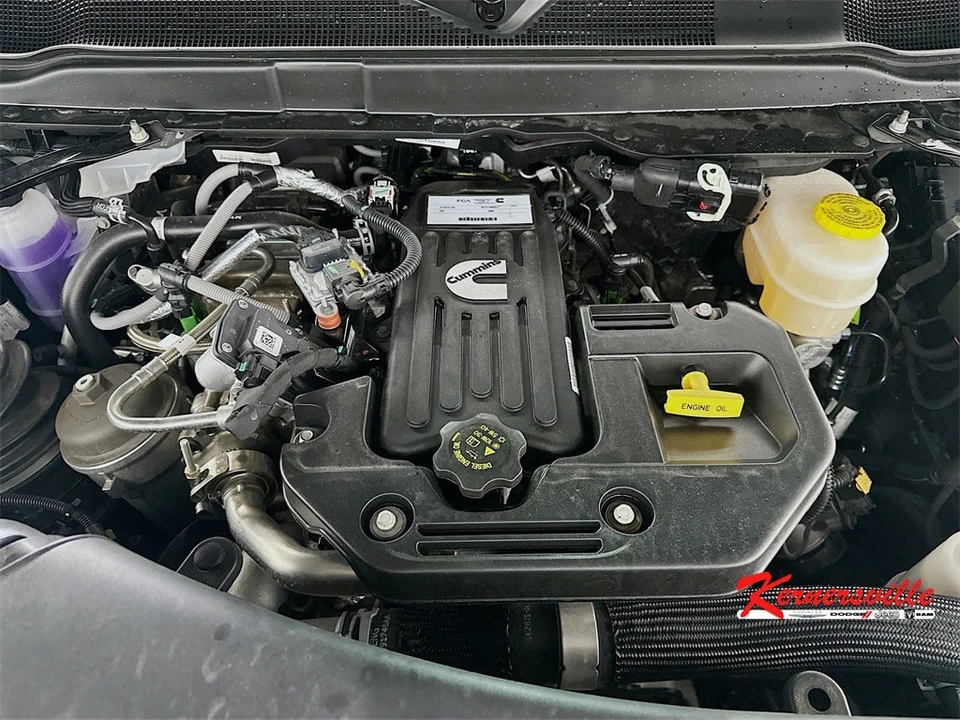 2025 Ram 2500 - Image 18 of 21