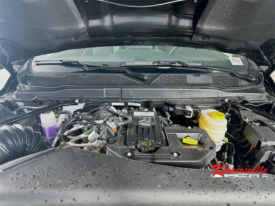 2025 Ram 2500 - Image 18 of 21