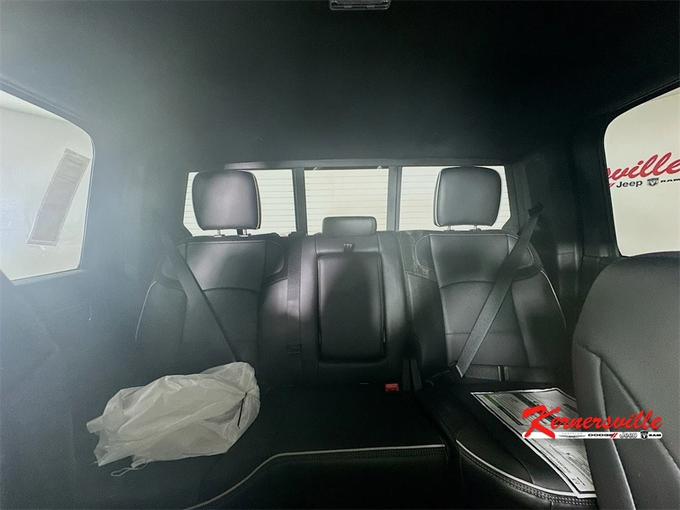 2025 Ram 2500 - Image 10 of 21