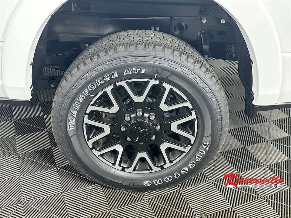 2025 Ram 2500 - Image 17 of 21