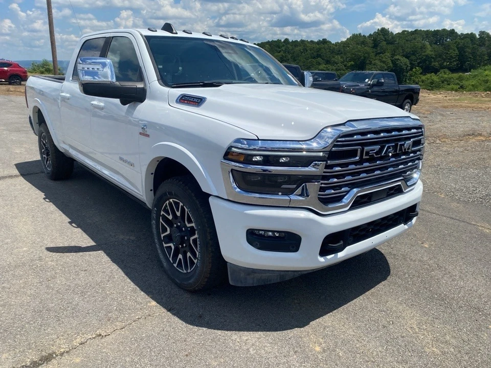 2025 Ram 2500 - Image 3 of 12