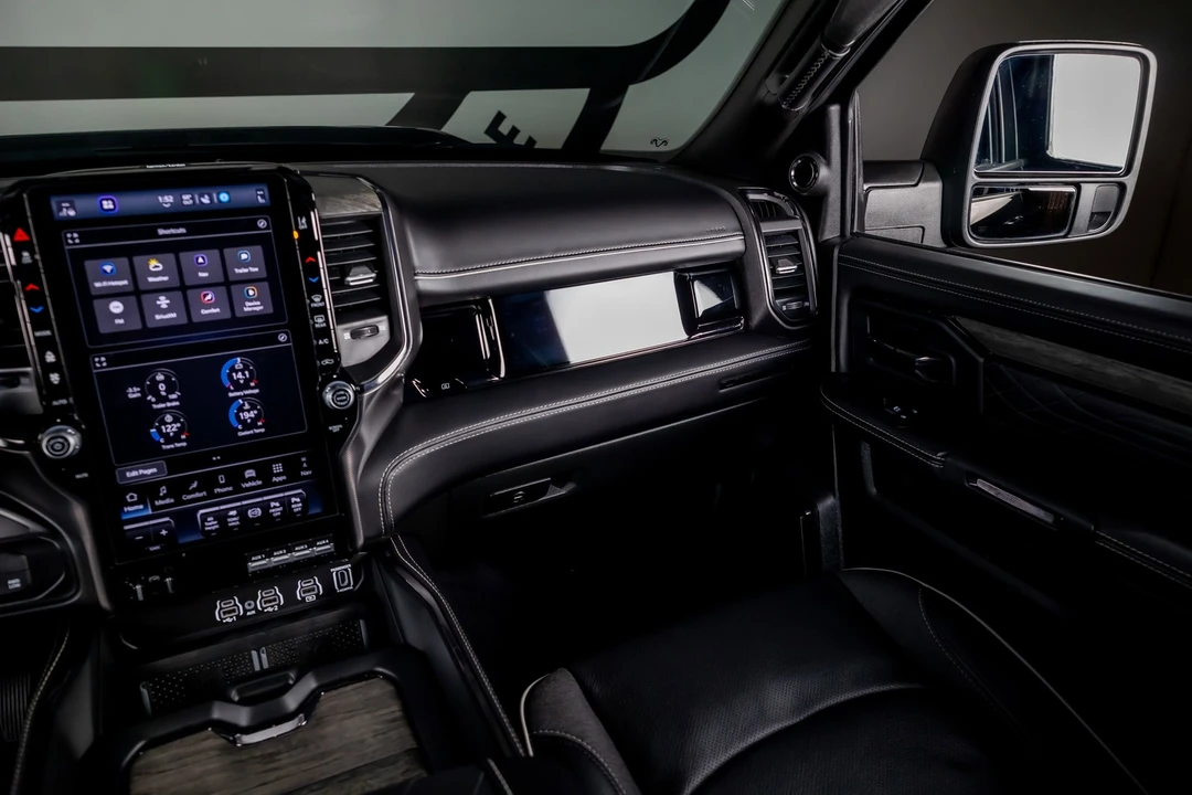 2025 Ram 2500 - Image 8 of 12
