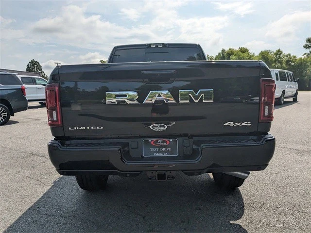 2025 Ram 2500 - Image 5 of 12