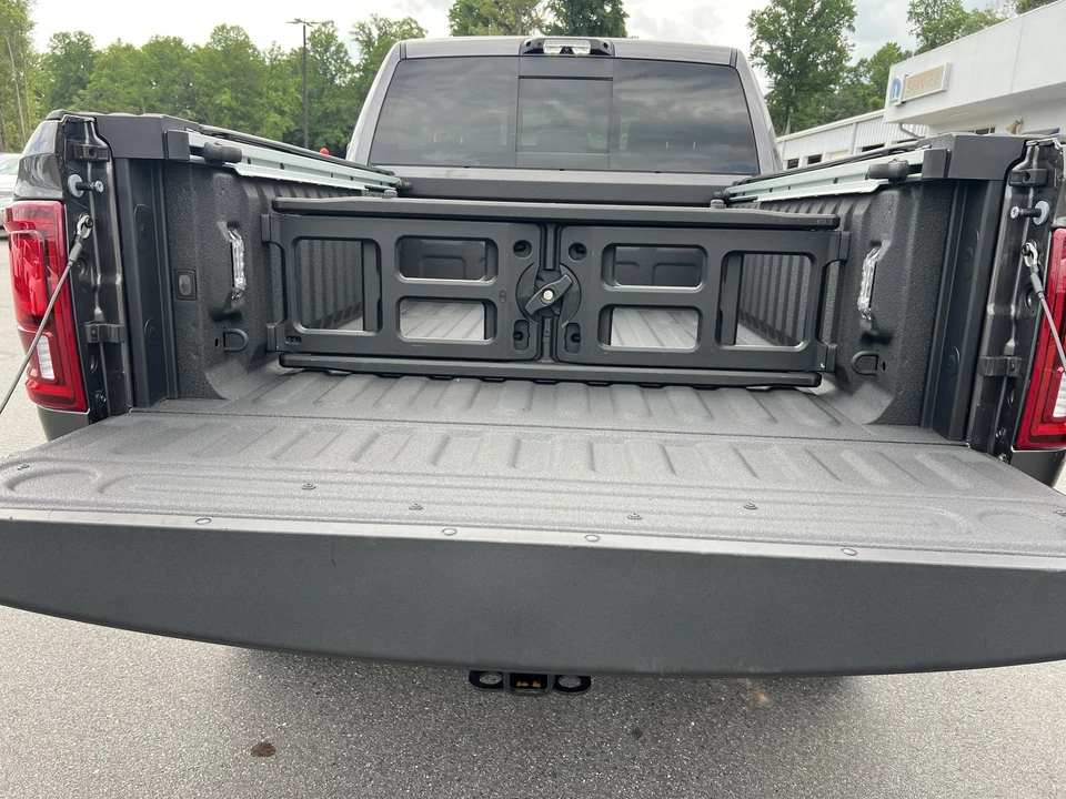 2025 Ram 2500 - Image 11 of 31