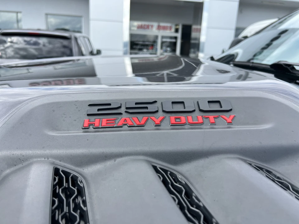 2025 Ram 2500 - Image 7 of 31
