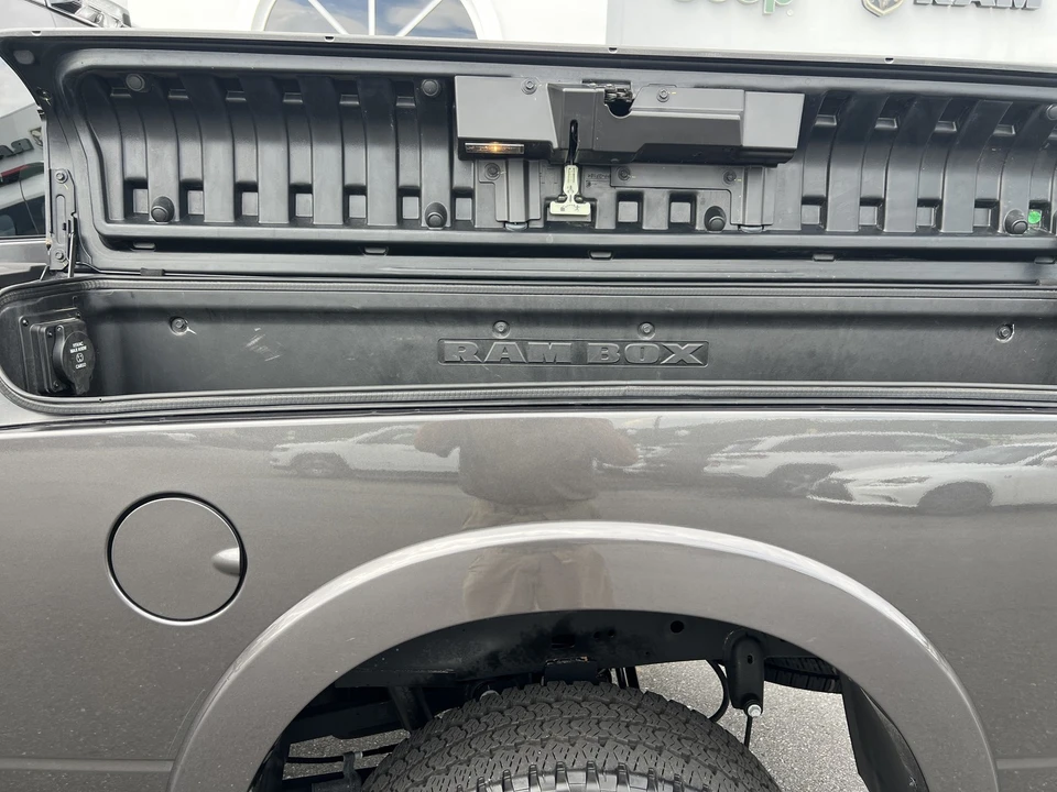 2025 Ram 2500 - Image 14 of 31