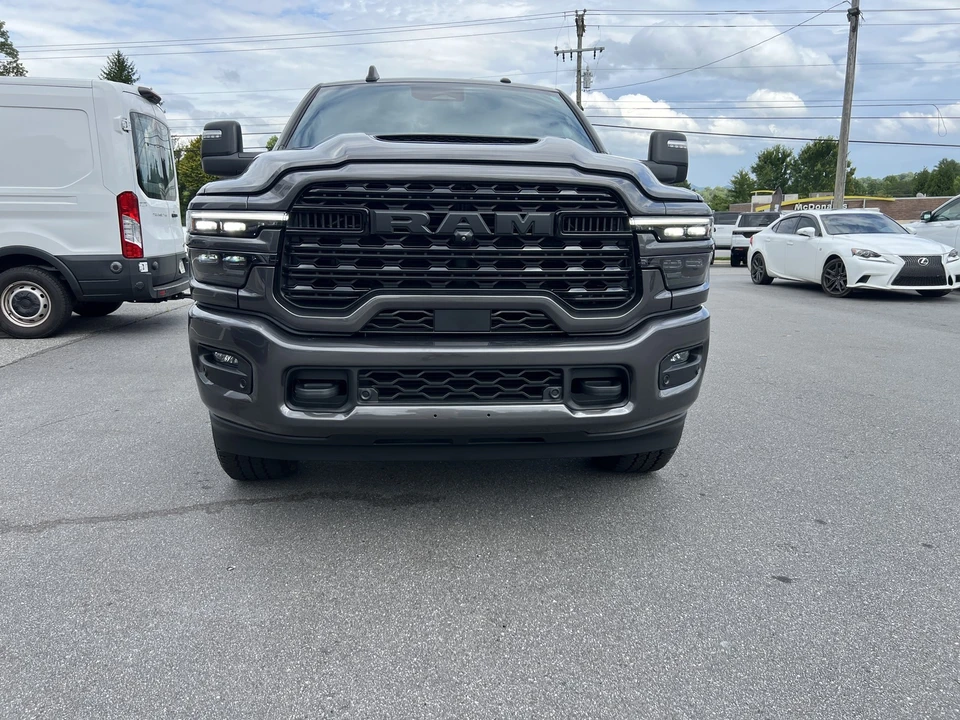 2025 Ram 2500 - Image 5 of 31