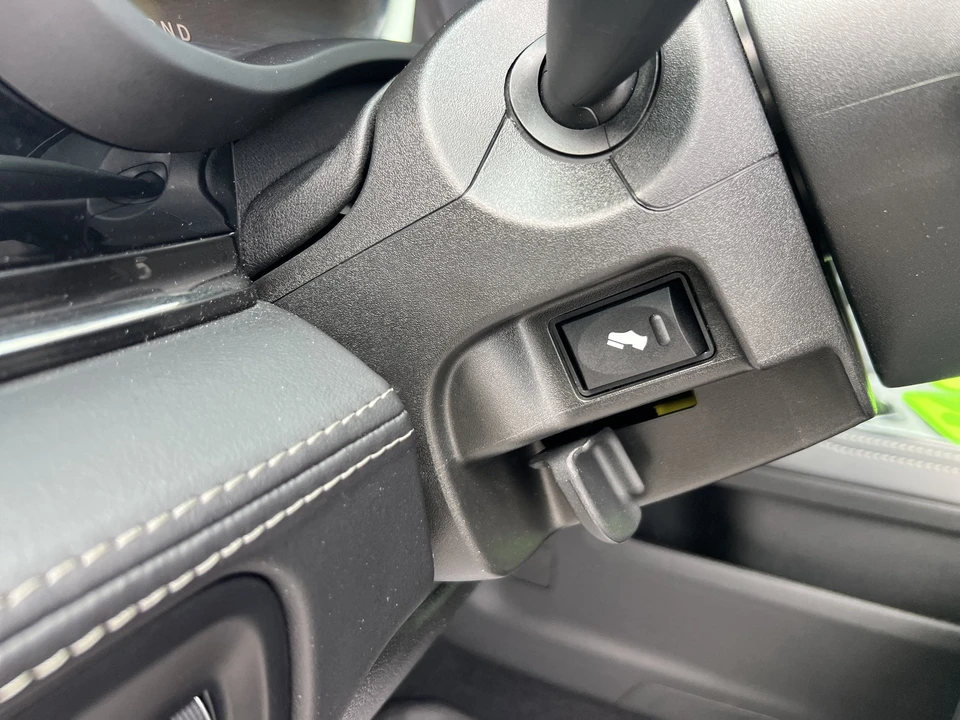 2025 Ram 2500 - Image 27 of 31