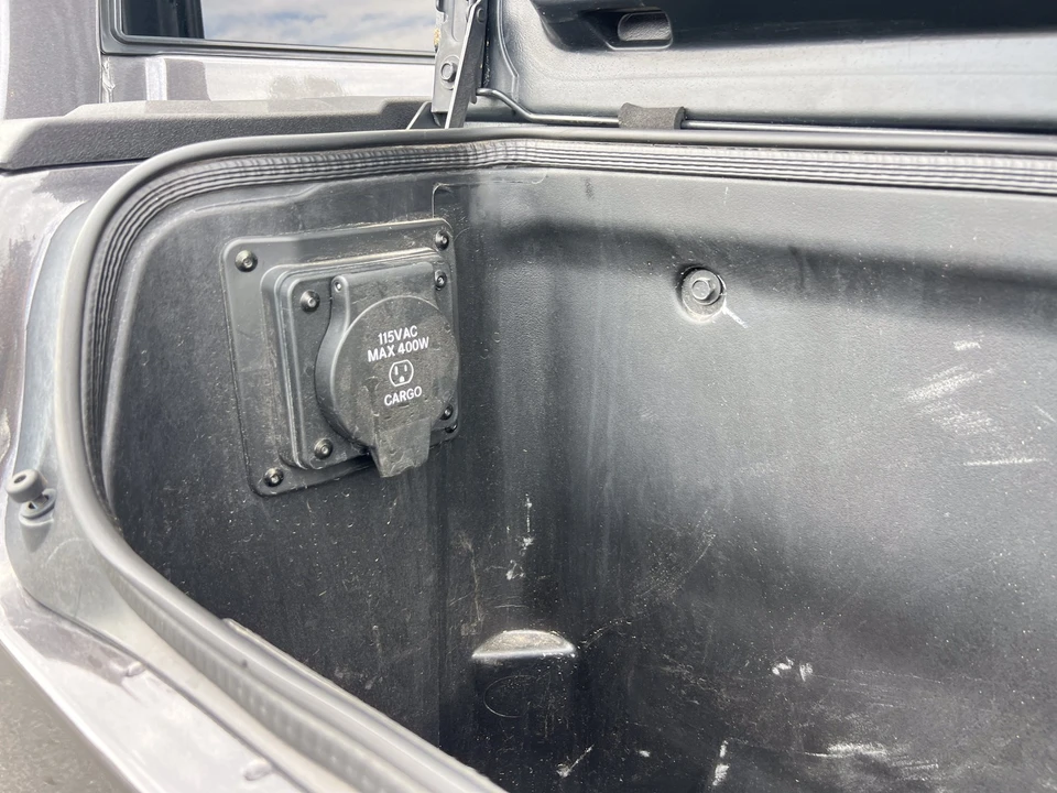 2025 Ram 2500 - Image 15 of 31