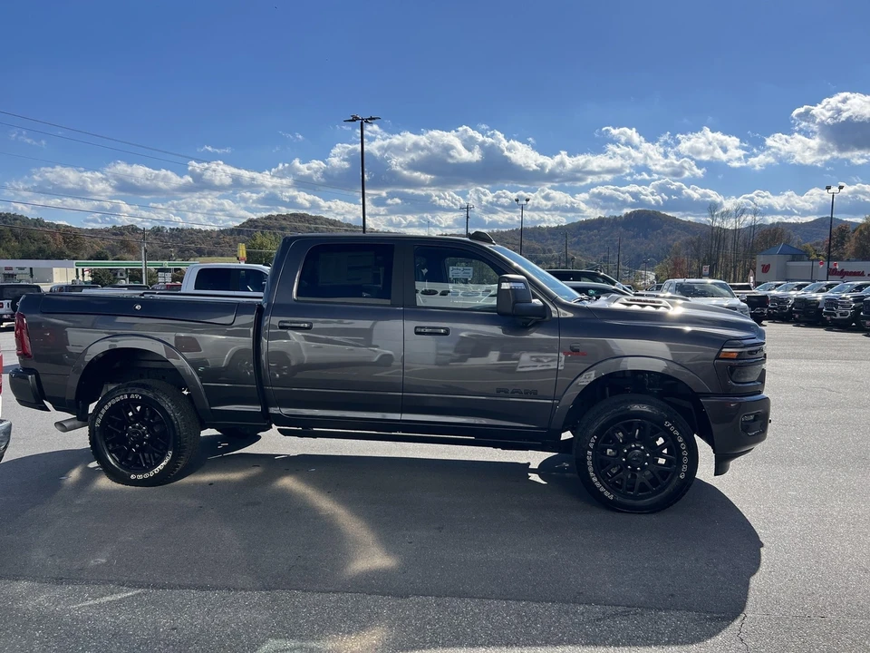 2025 Ram 2500 - Image 4 of 21