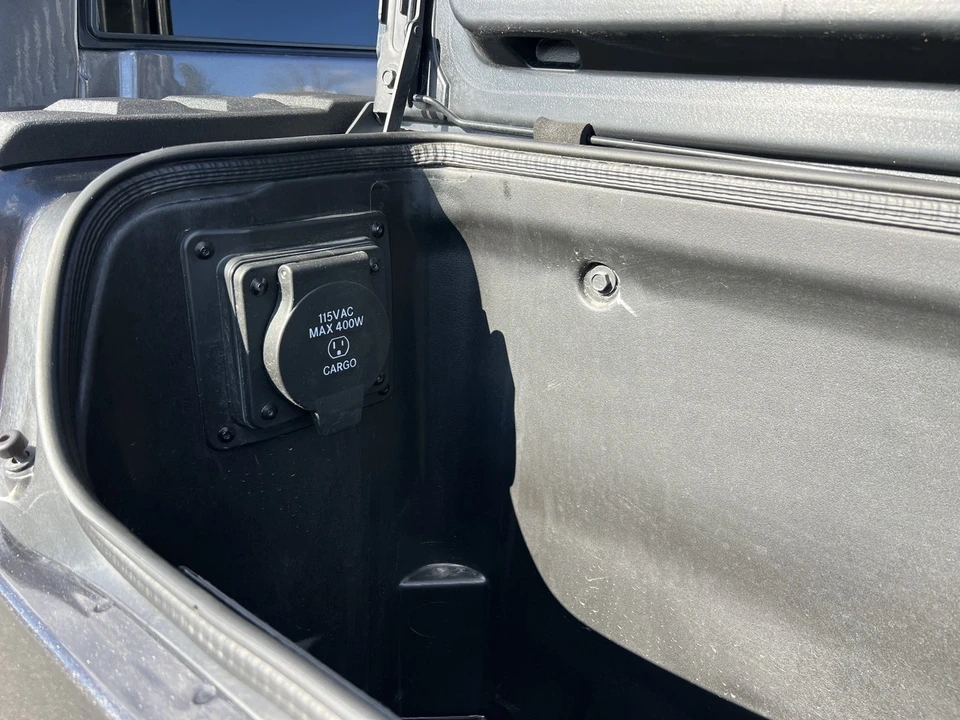 2025 Ram 2500 - Image 13 of 21