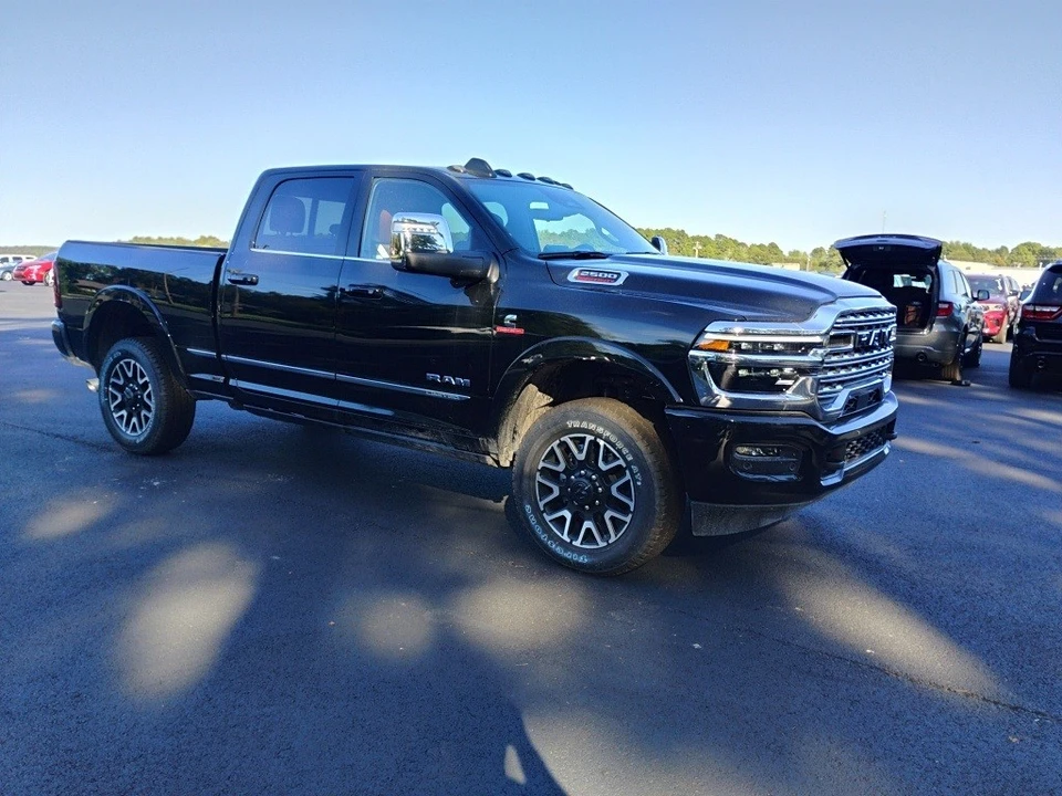 2025 Ram 2500 - Image 3 of 12