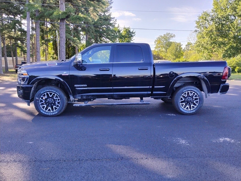 2025 Ram 2500 - Image 8 of 12