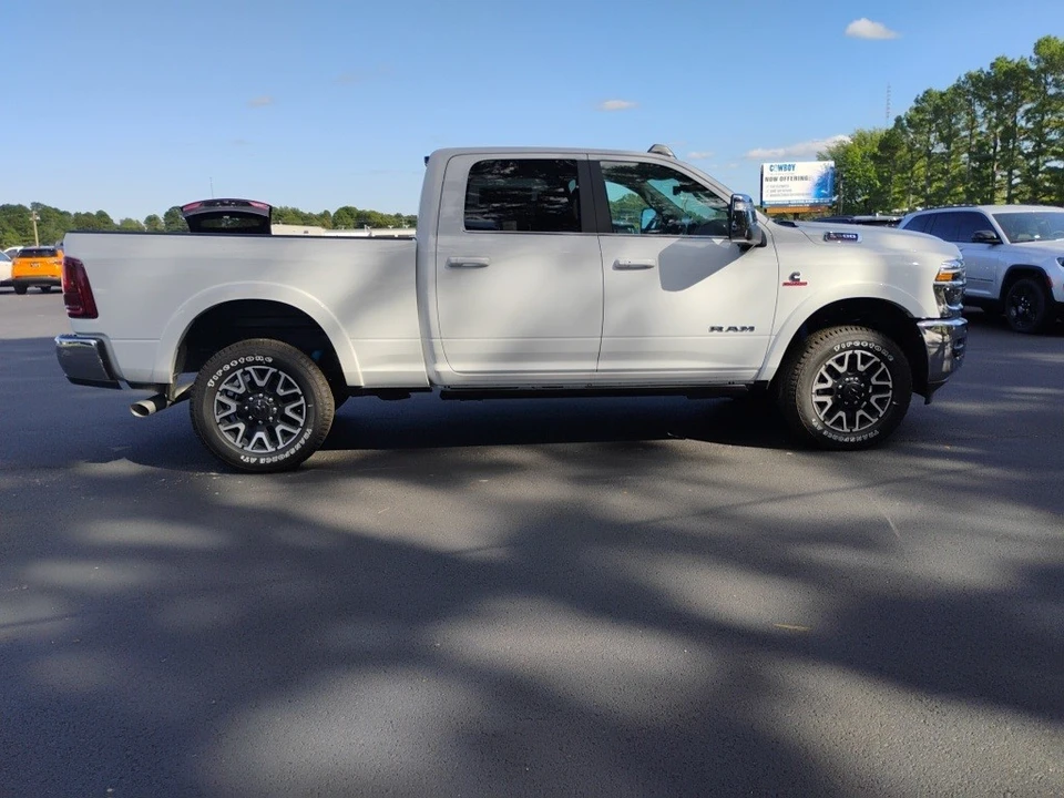 2025 Ram 2500 - Image 4 of 12