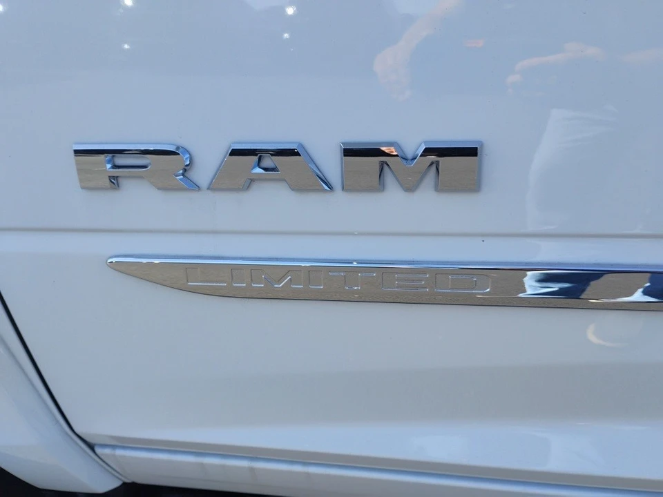 2025 Ram 2500 - Image 10 of 12