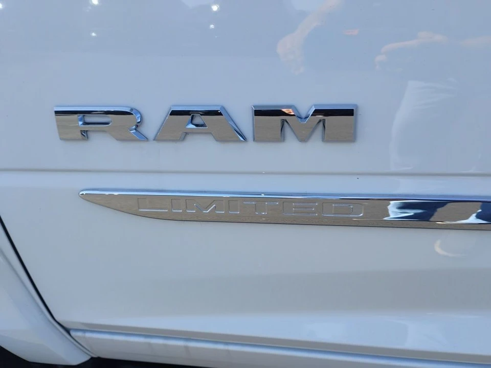 2025 Ram 2500 - Image 10 of 12