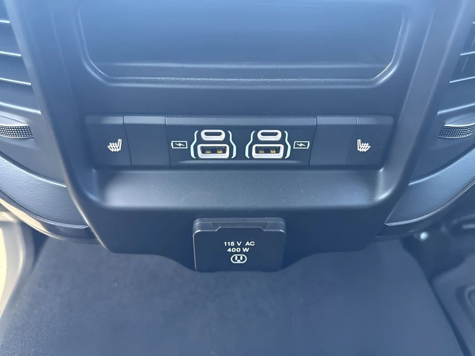 2025 Ram 2500 - Image 14 of 31