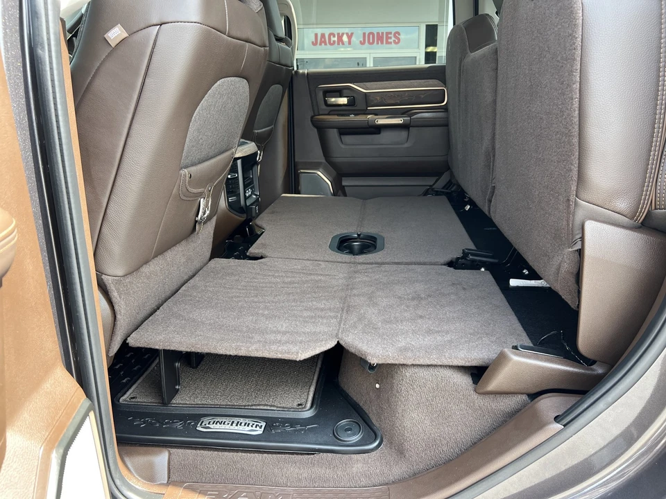 2025 Ram 2500 - Image 19 of 31