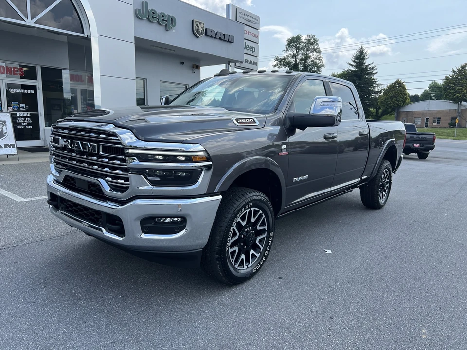2025 Ram 2500 - Image 6 of 31