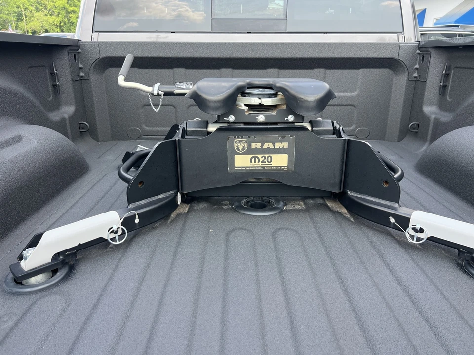 2025 Ram 2500 - Image 12 of 31